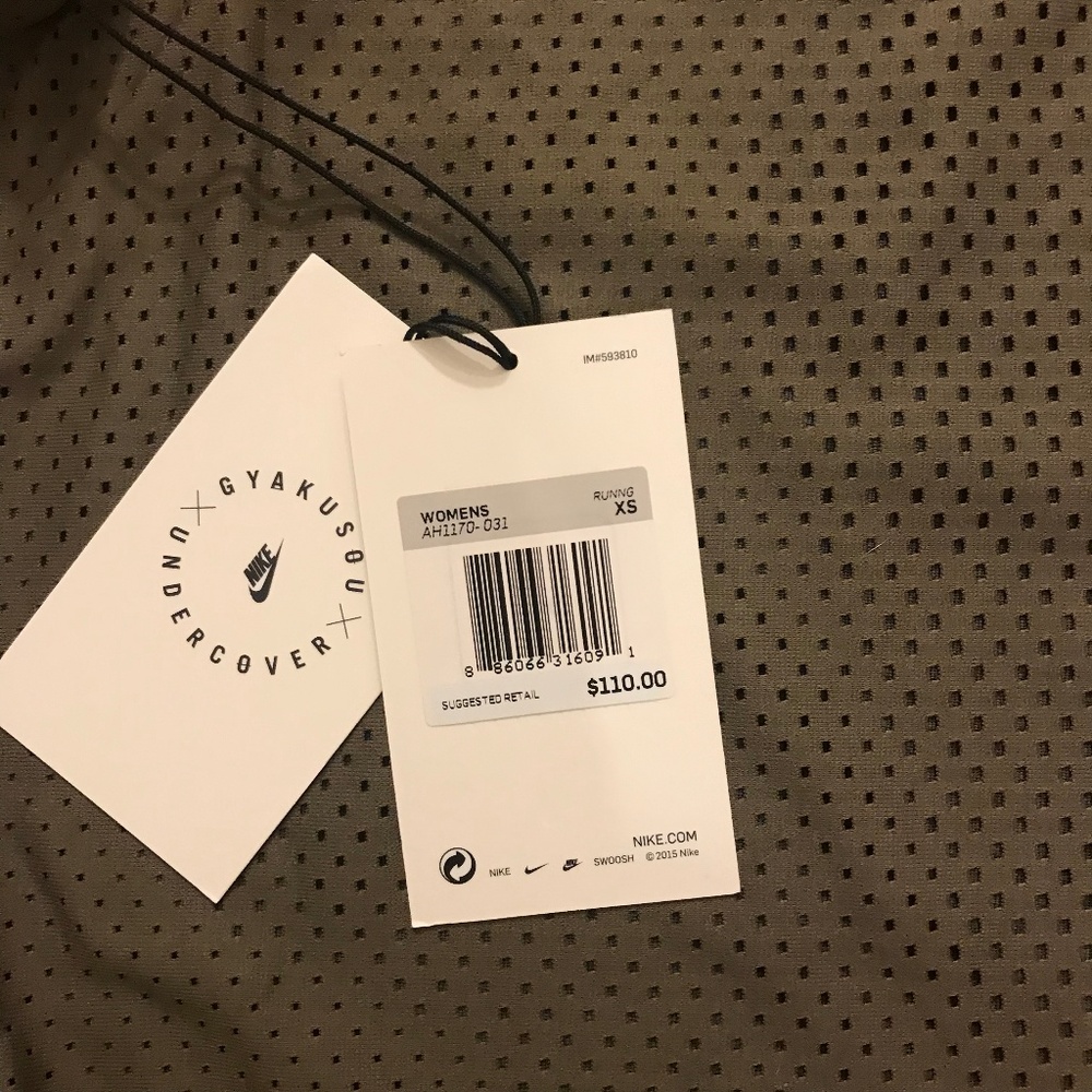 SOLD: Reverse Running Club Nike Tank - Picture 6 of 6